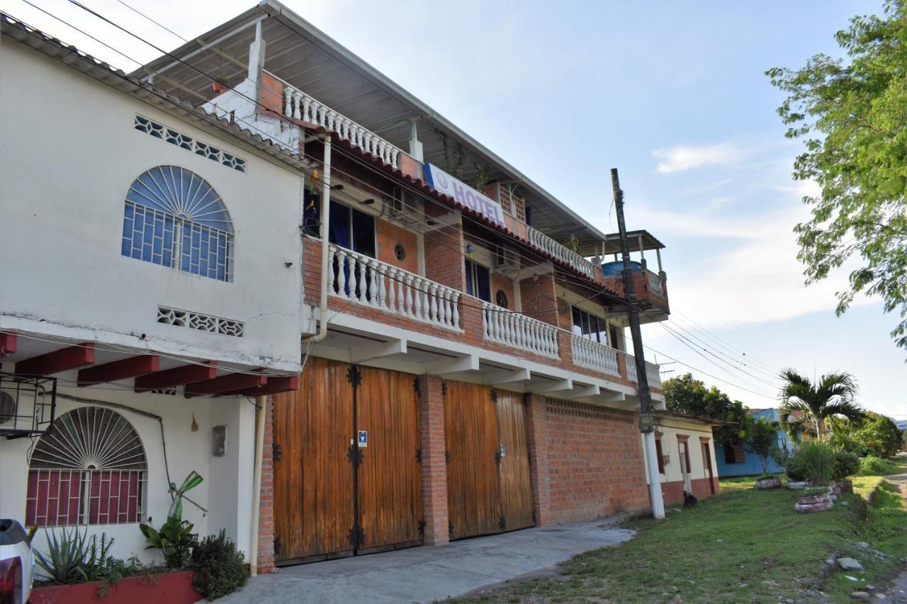 Hotel Luna Llena Mariquita Buitenkant foto