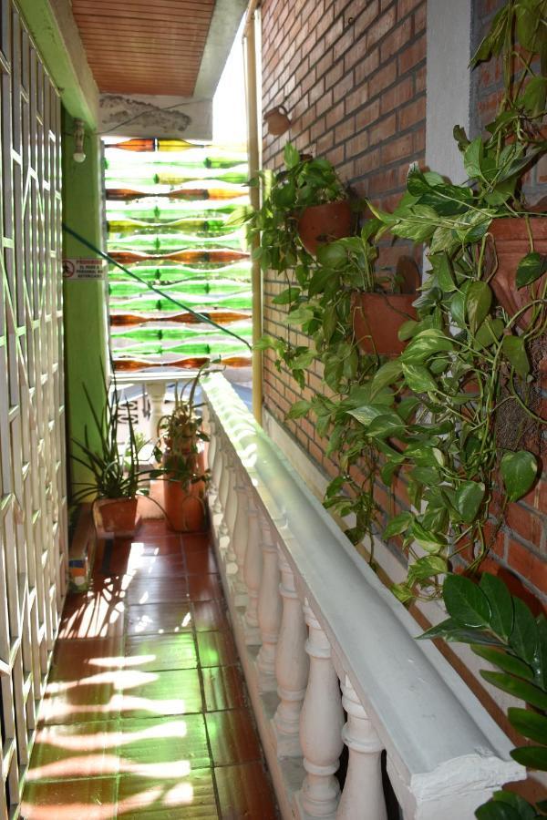 Hotel Luna Llena Mariquita Buitenkant foto